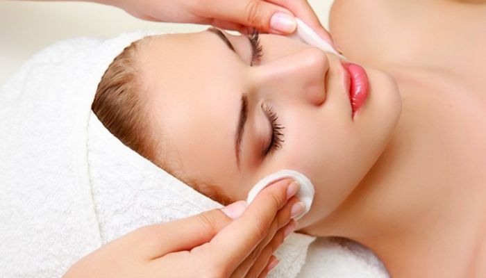 Dermaplaning Treatments In Sarver For Smooth, Glowing Skin